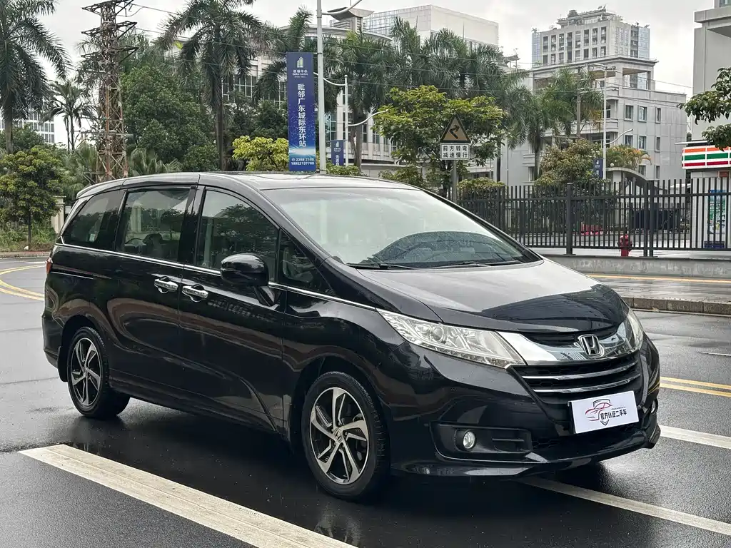 Honda Odyssey 2017 — фото 2