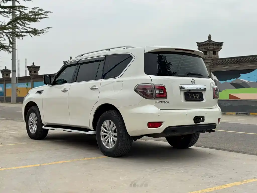 Nissan Patrol 2017 — фото 9