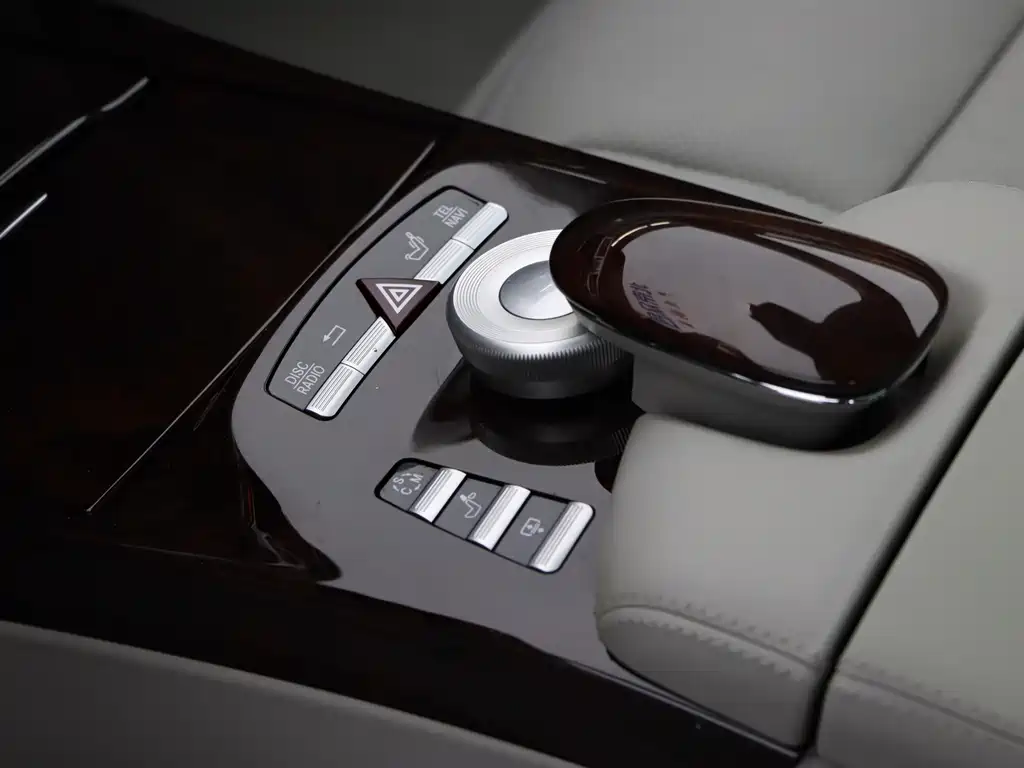 Mercedes-Benz S-Class 2010 — фото 12