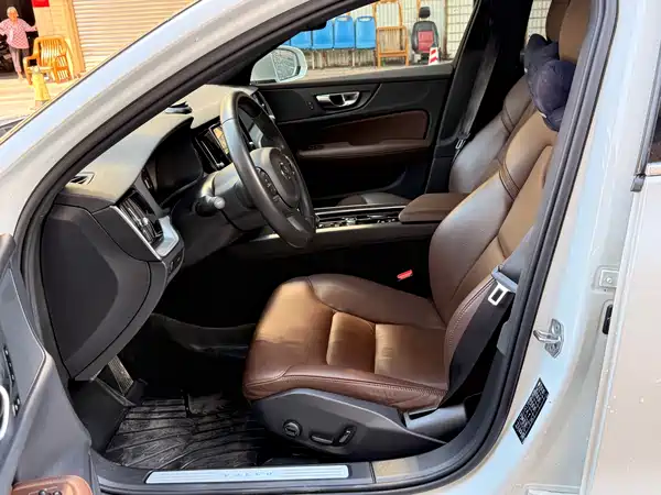 Volvo S60 2022
