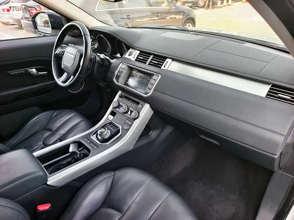Land Rover Evoque 2015 — фото 16