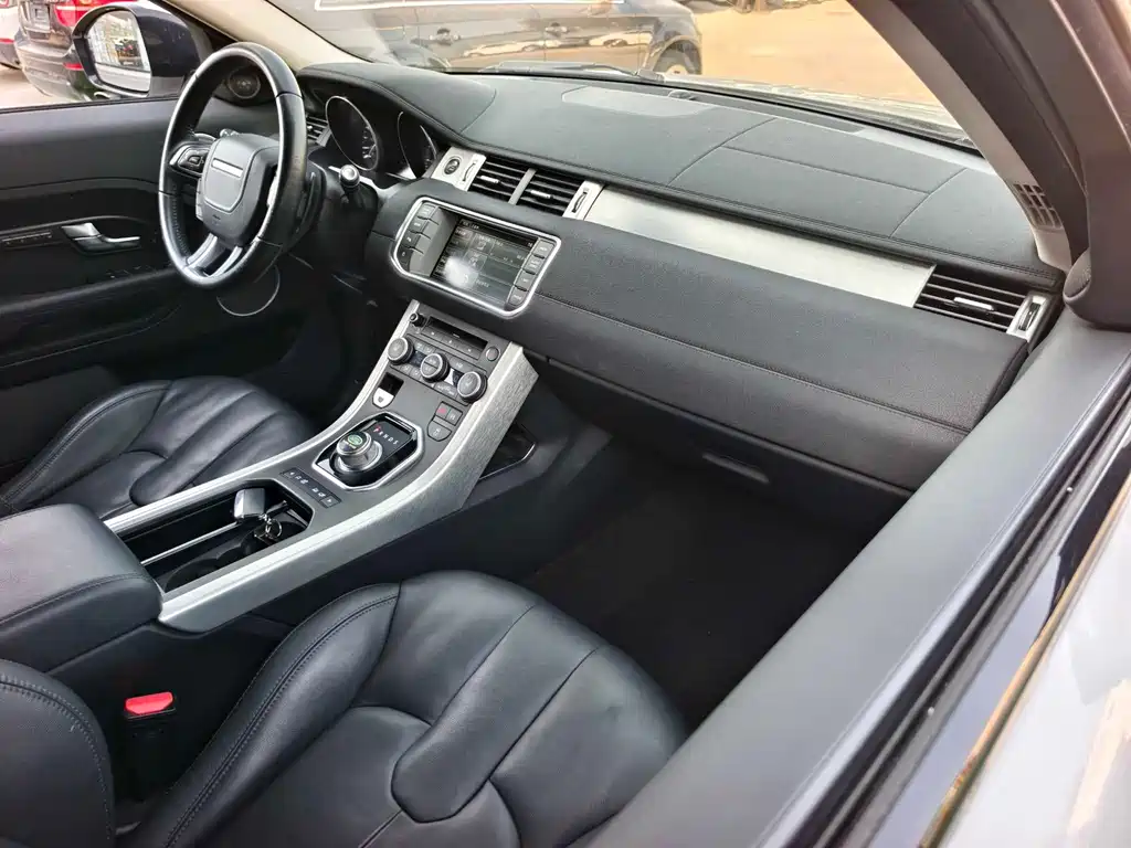 Land Rover Evoque 2015 — фото 18