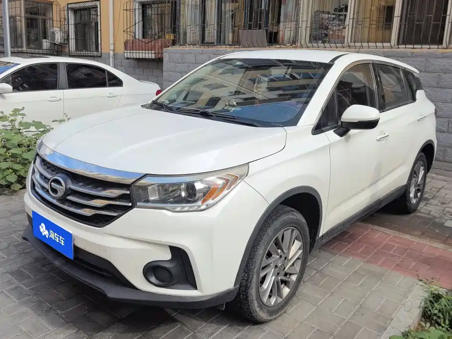 GAC Trumpchi GS4 2016 — фото 1