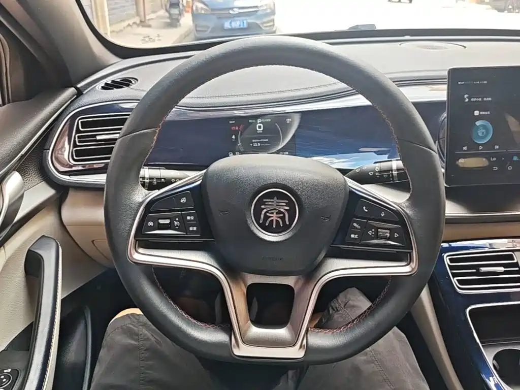 BYD Qin PLUS 2022 — фото 11