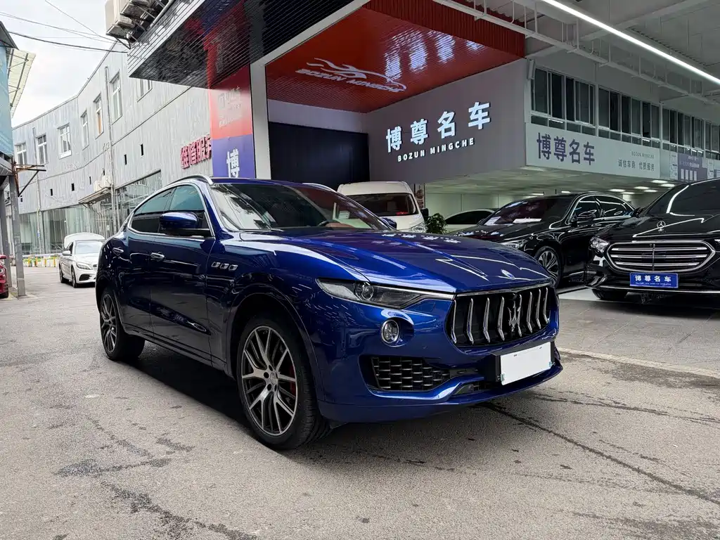 Maserati Levante 2017 — фото 3