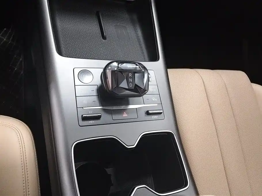 BYD Pro New Energy 2025 — фото 16