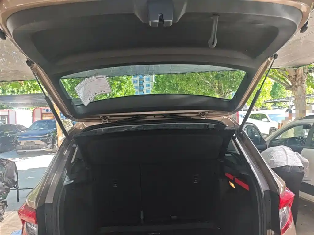 Skoda Karoq 2018 — фото 19