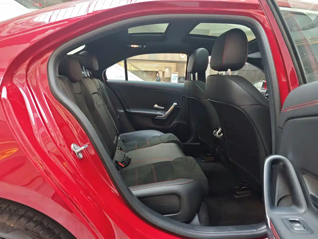 Mercedes-Benz A-Class 2023 — фото 12