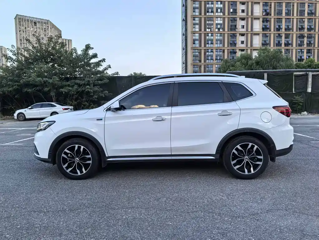 Roewe RX5 2020 — фото 10