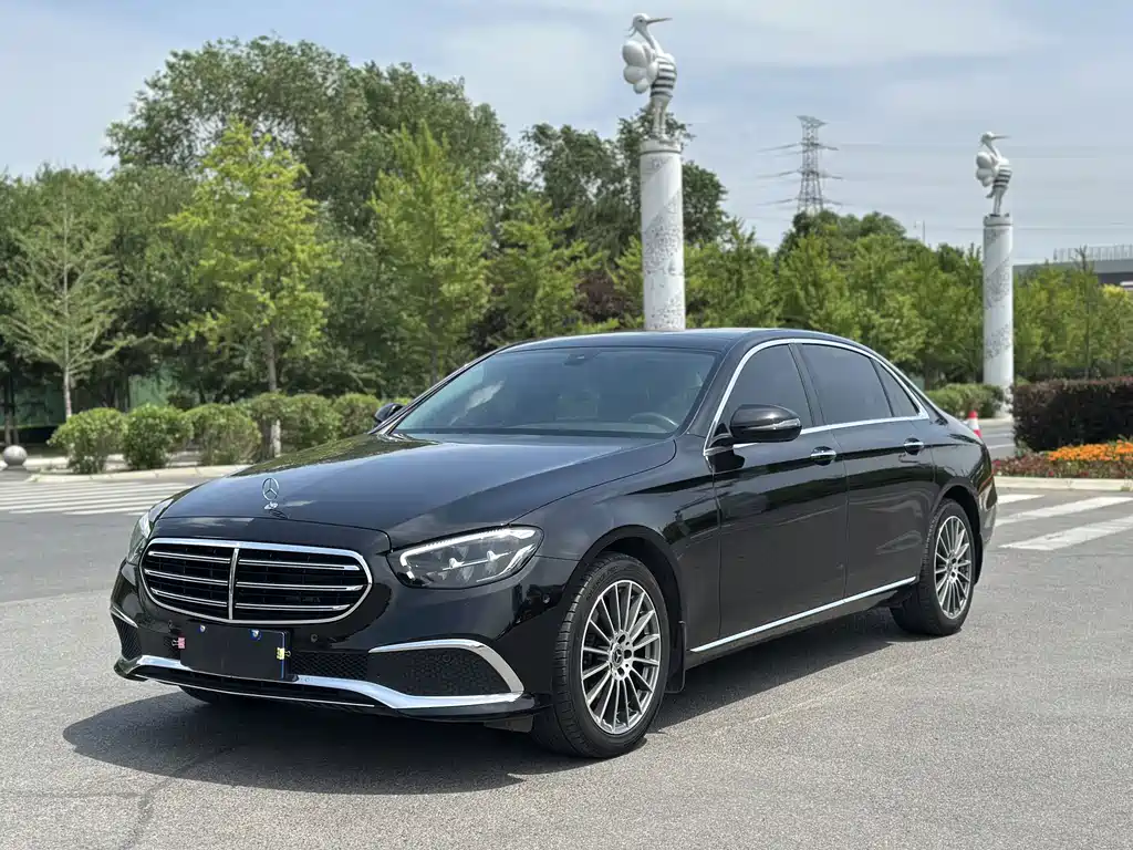 Mercedes-Benz E-Class 2023 — фото 1