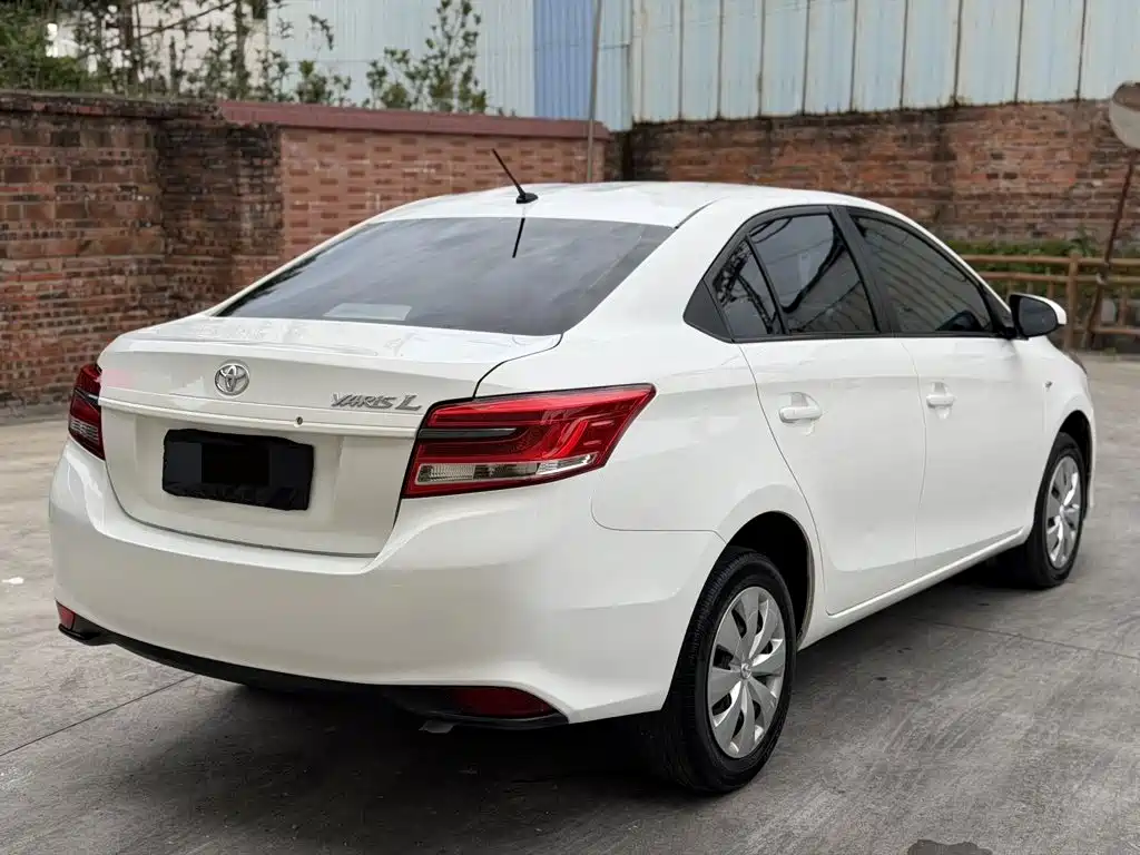 Toyota Yaris L 2019