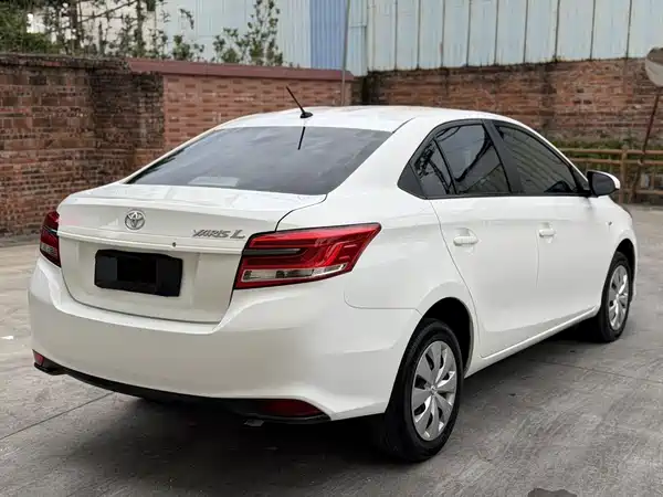 Toyota Yaris L 2019