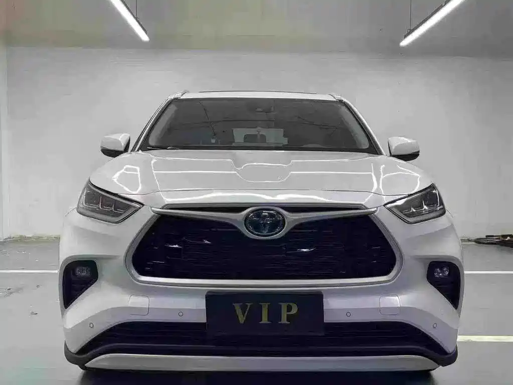 Toyota Highlander 2023 — фото 2