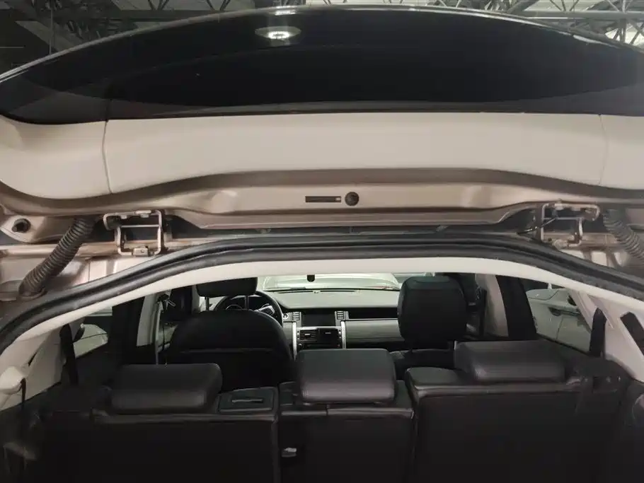 Land Rover Discovery Sport 2015 — фото 4