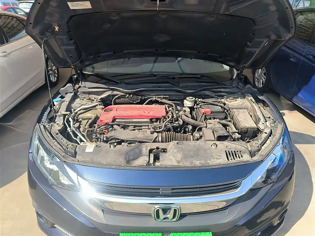 Honda Civic 2017 — фото 16