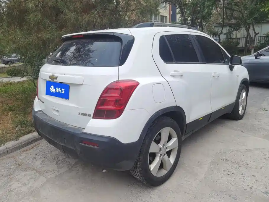 Chevrolet Trax 2015 — фото 3