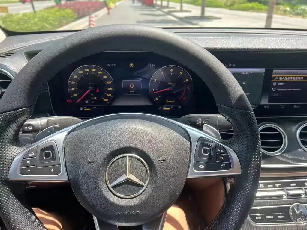 Mercedes-Benz E-Class 2018 — фото 9