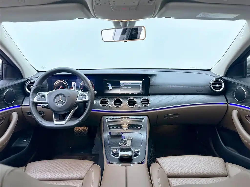 Mercedes-Benz E-Class 2018 — фото 13