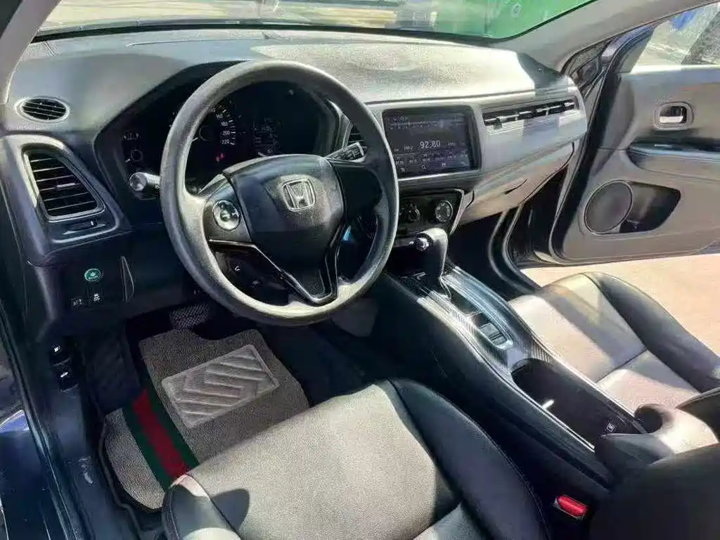 Honda Vezel 2015