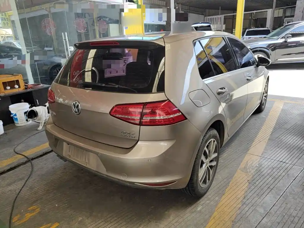Volkswagen Golf 2016