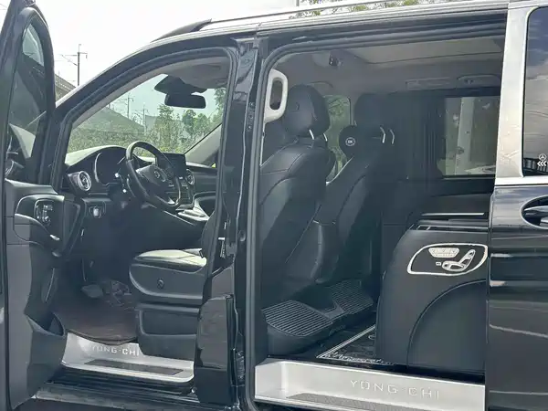 Mercedes-Benz V-Class 2021