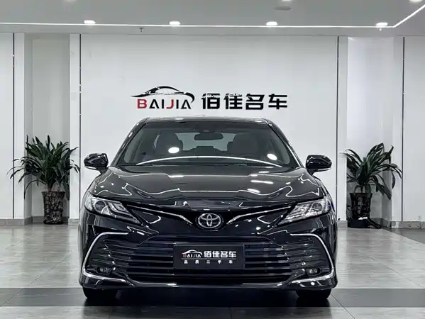 Toyota Camry 2021