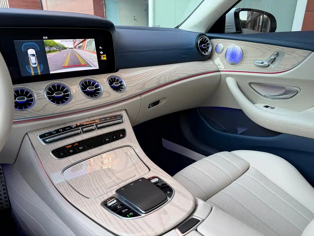 Mercedes-Benz E-Class 2022 — фото 9