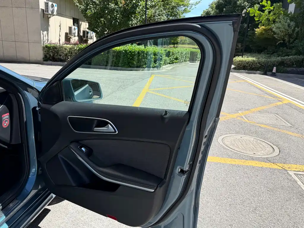 Mercedes-Benz A-Class 2015