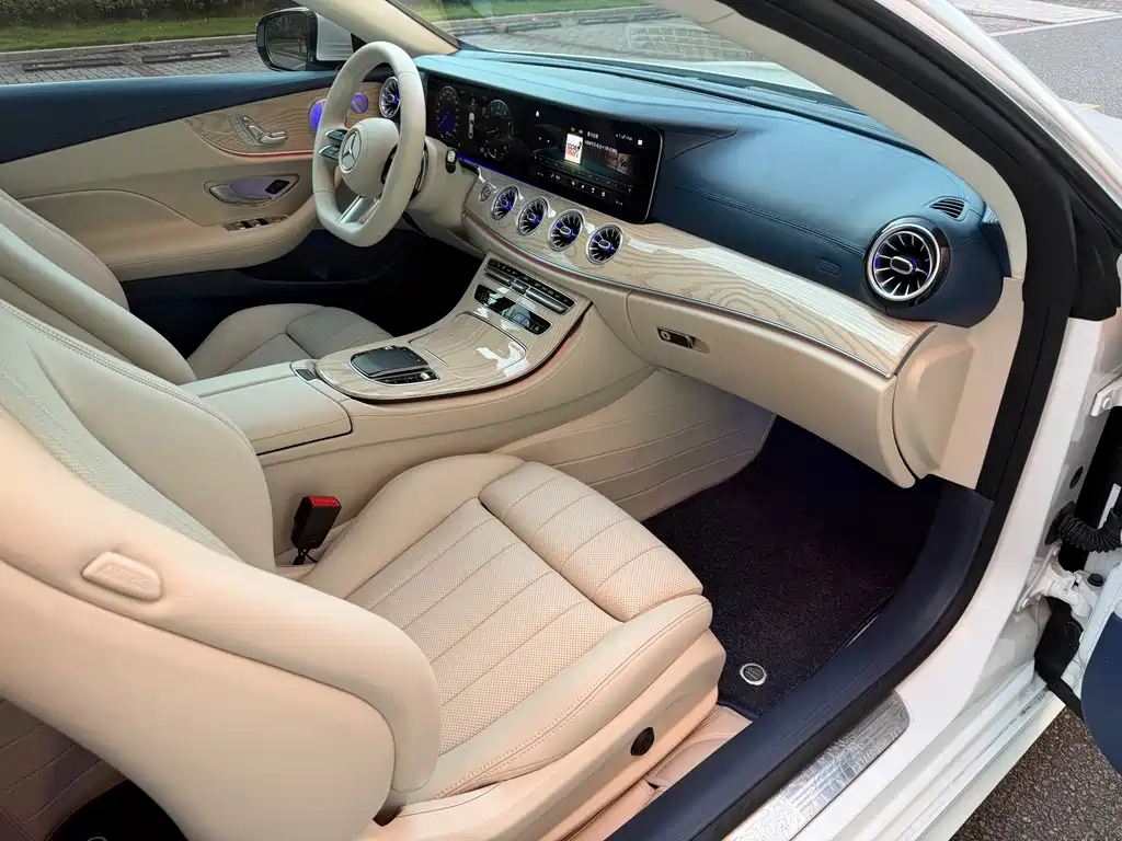Mercedes-Benz E-Class 2022 — фото 15