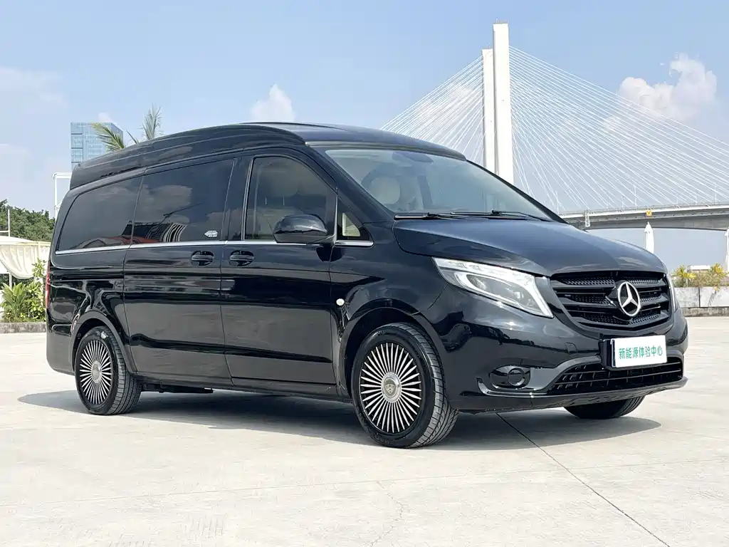 Mercedes-Benz V-Class 2019 — фото 4