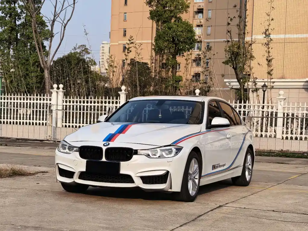 BMW 3 Series 2016 — фото 1