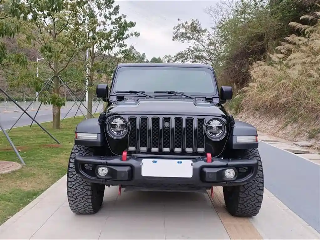 Jeep Wrangler 2023 — фото 2