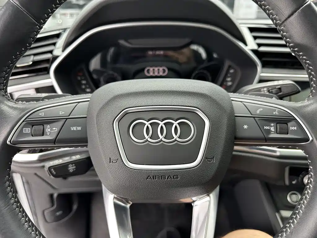 Audi Q3 2022 — фото 14