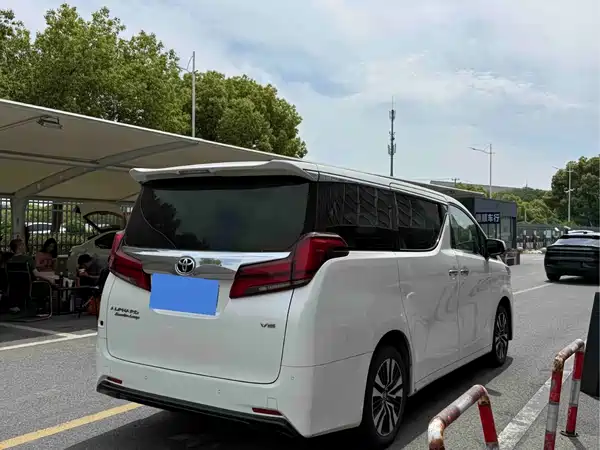 Toyota Alphard 2018