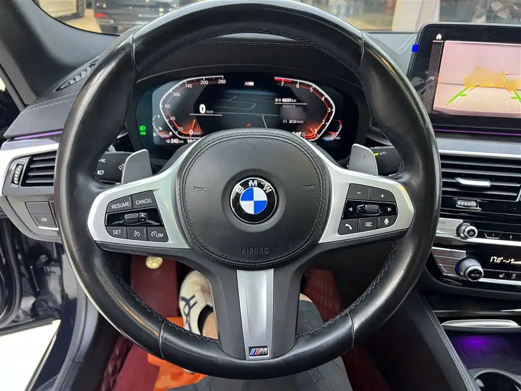 BMW 5 Series 2022 — фото 17