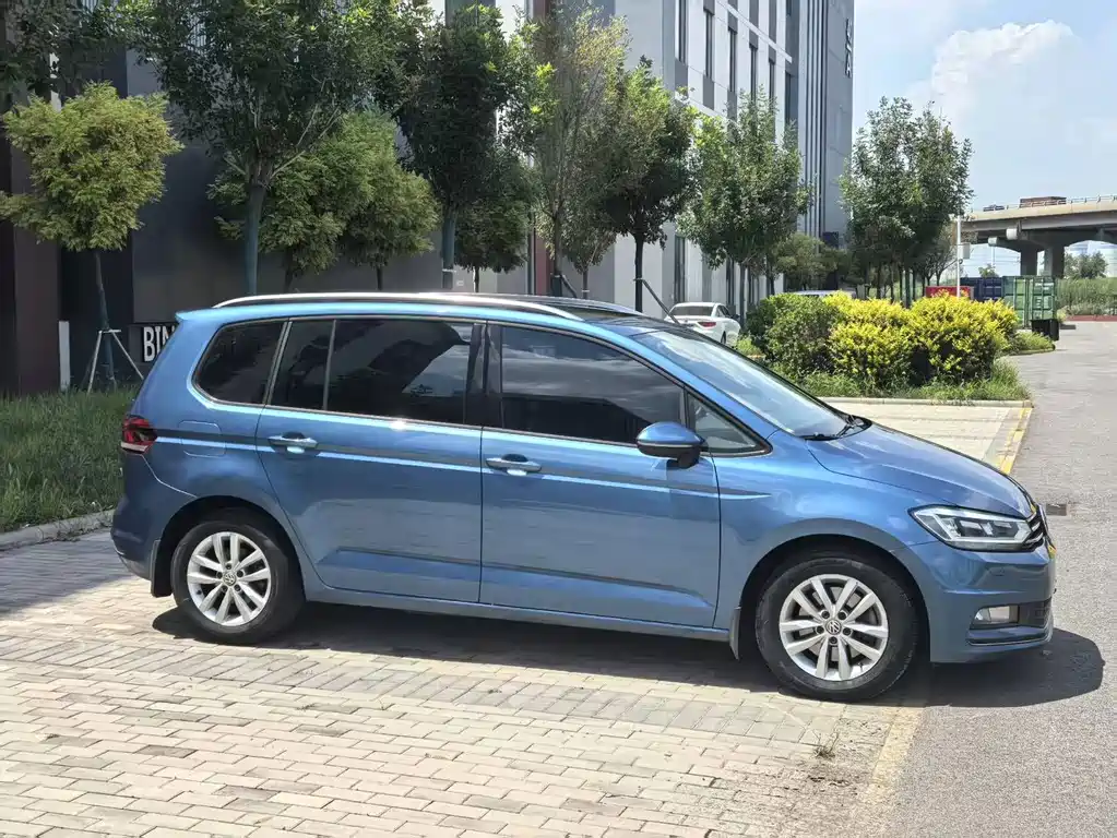Volkswagen Touran 2016