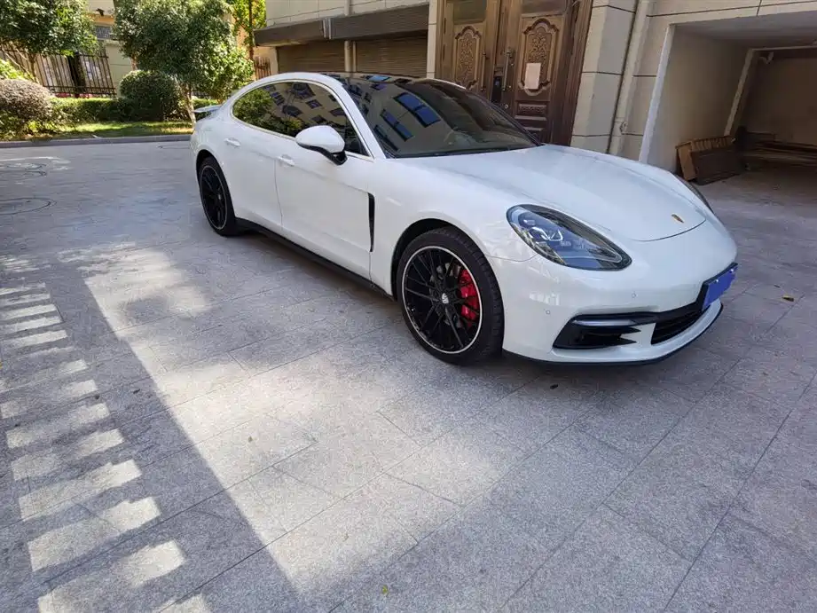 Porsche Panamera 2017 — фото 3