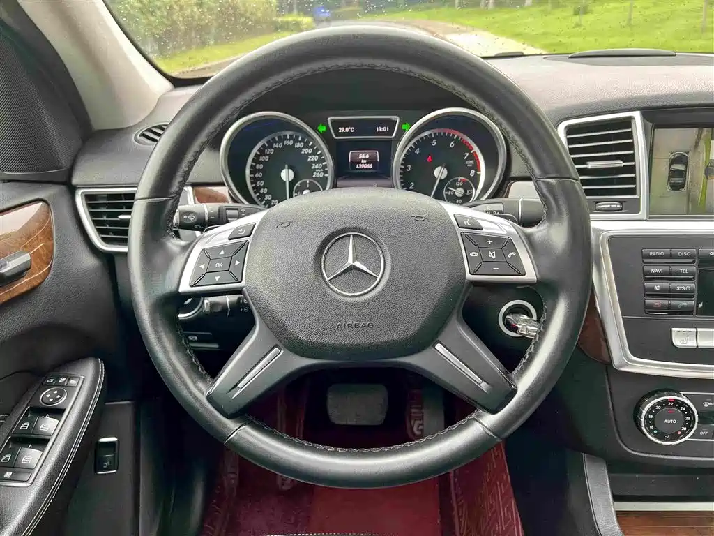 Mercedes-Benz M-Class 2014 — фото 13