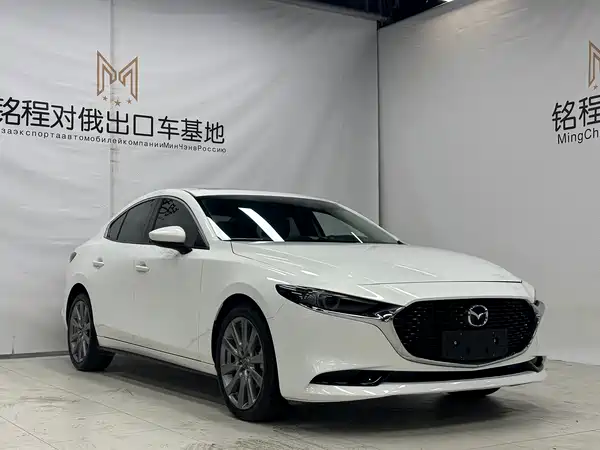 Mazda 3 Axela 2022