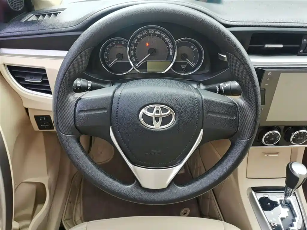 Toyota Corolla 2016 — фото 11
