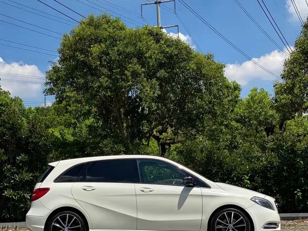Mercedes-Benz B-Class 2013