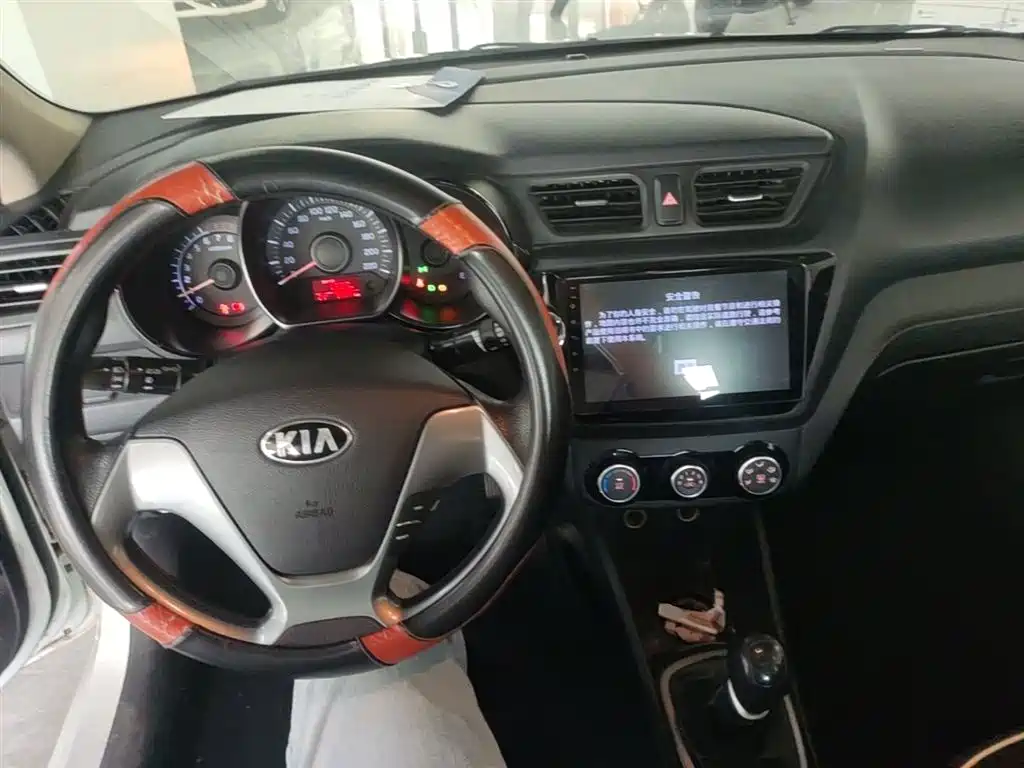 Kia K2 2016 — фото 10