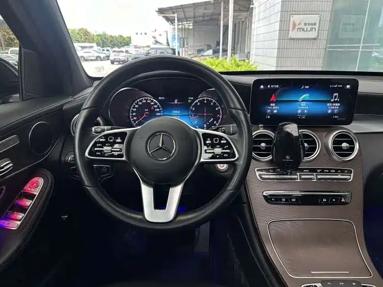 Mercedes-Benz GLC 2019 — фото 12