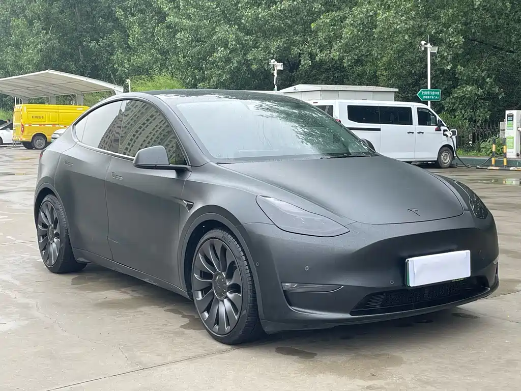 Tesla Model Y 2022 — фото 3