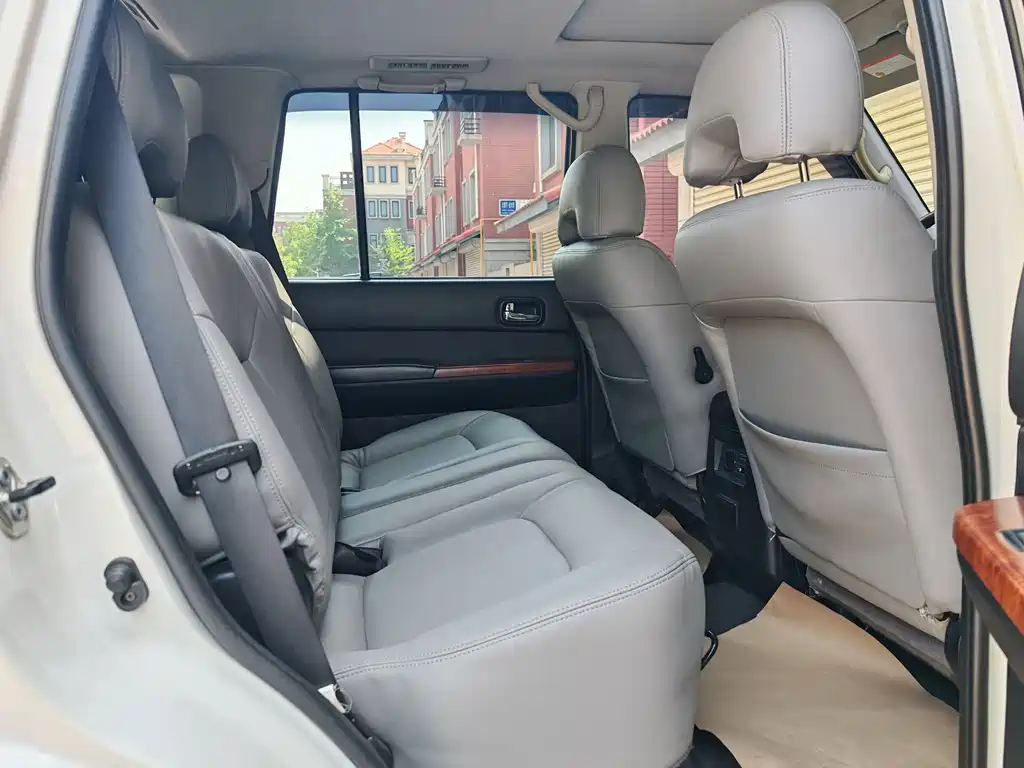 Nissan Patrol 2018 — фото 12
