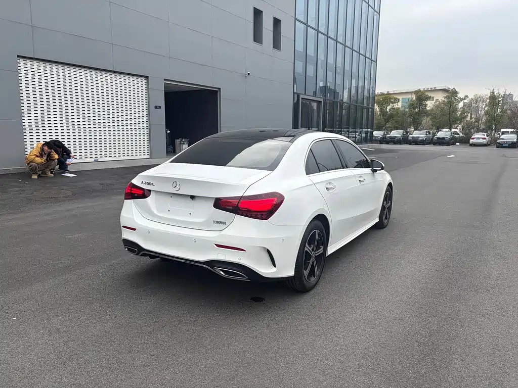 Mercedes-Benz A-Class 2024 — фото 16