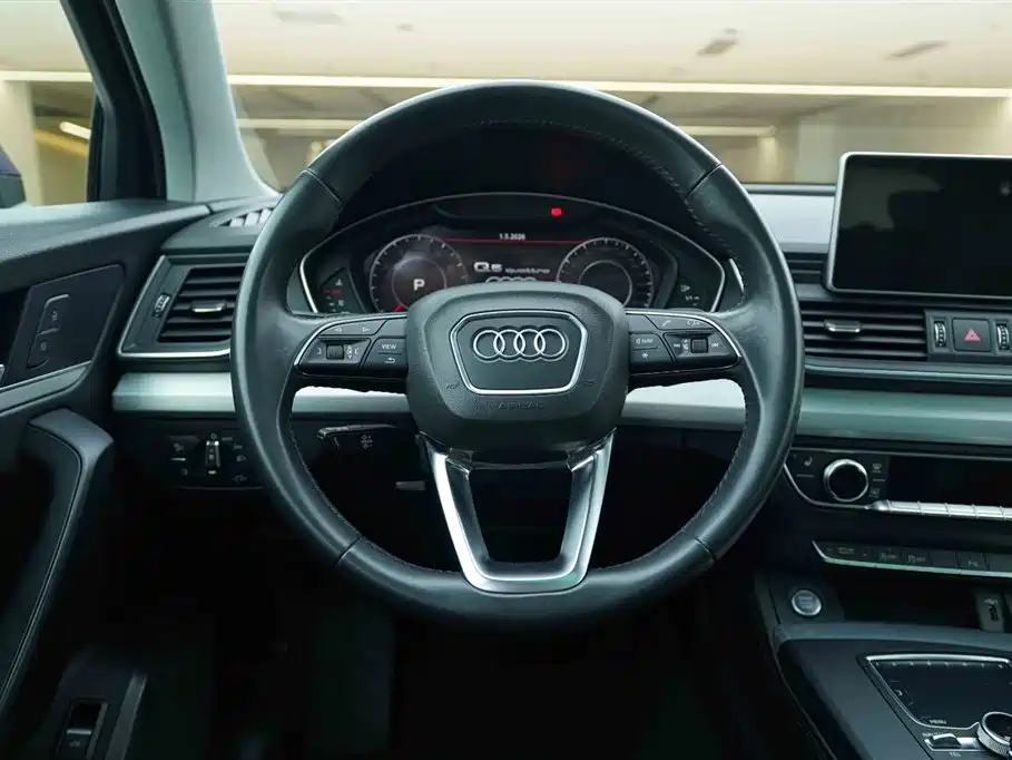 Audi Q5L 2018 — фото 18