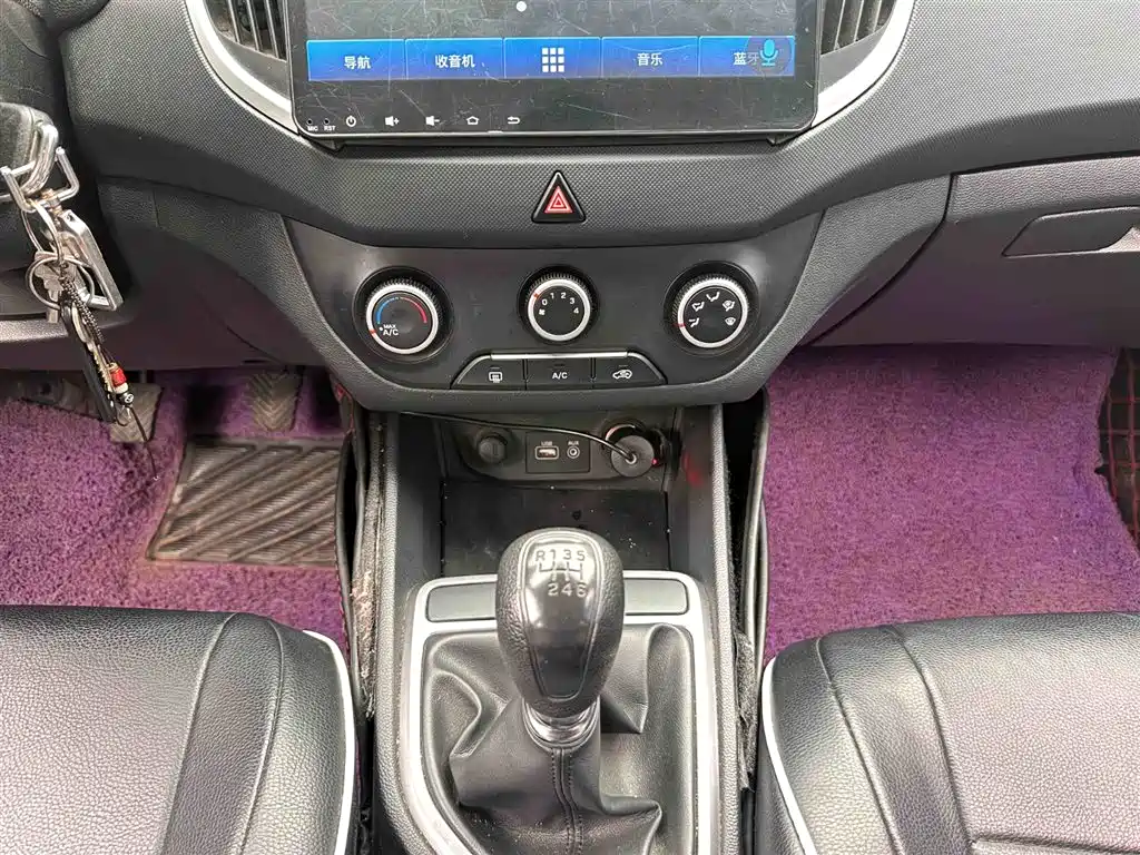 Hyundai ix25 2017 — фото 14