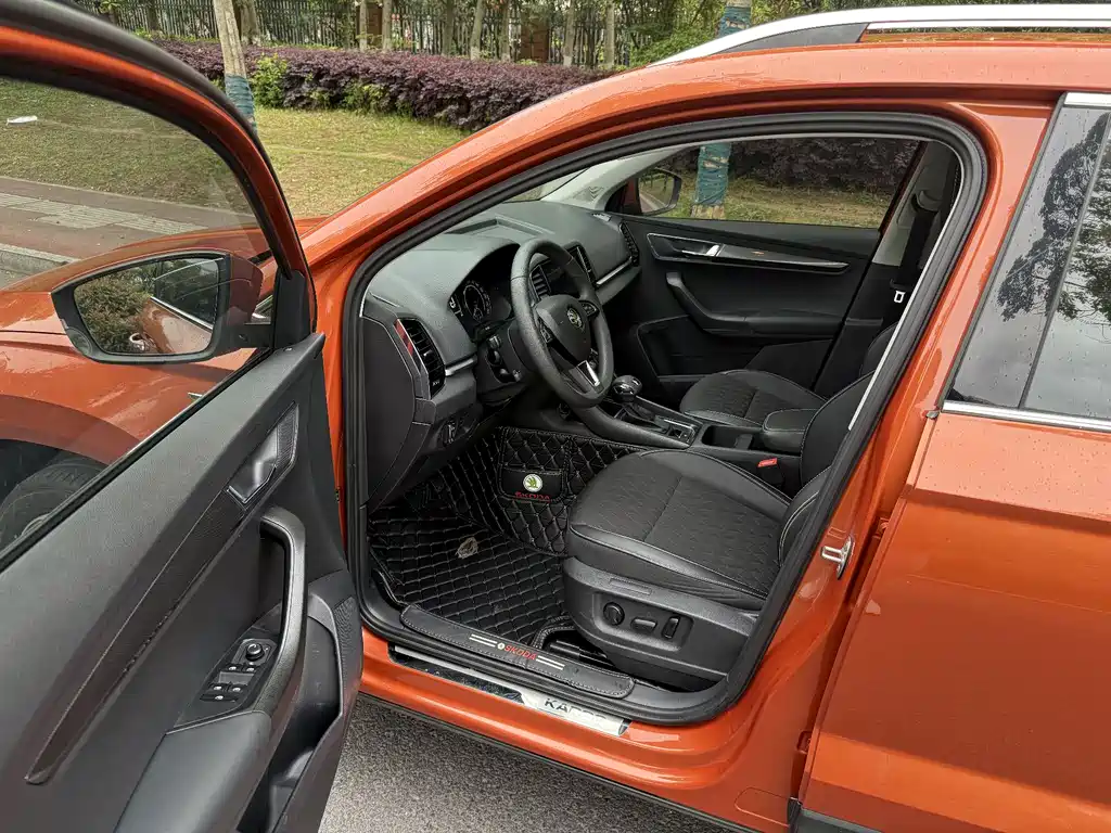 Skoda Karoq 2021 — фото 11