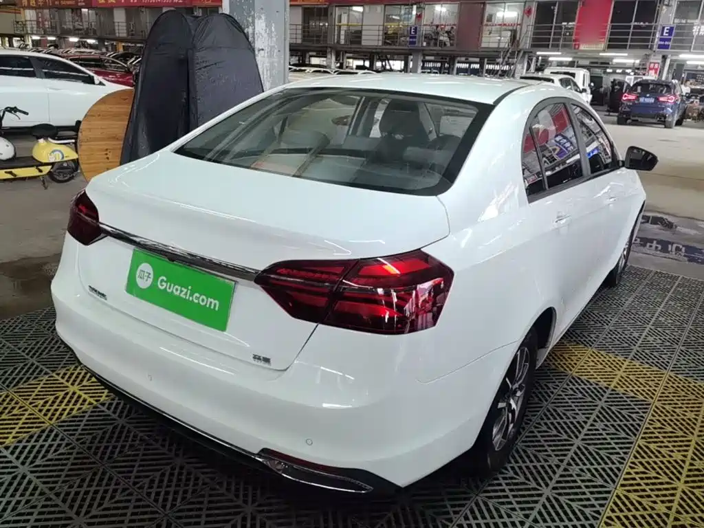 Geely Emgrand 2020